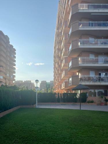 Apartamento Beachfront Family Retreat, Marina D'or
