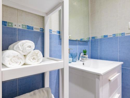 Apartment Vistamar III - Marina D'or By Interhome