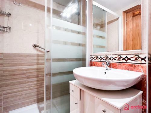 Apartamento Vistoso Y Colorido