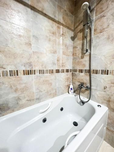 Renovated Apartment On The First Line