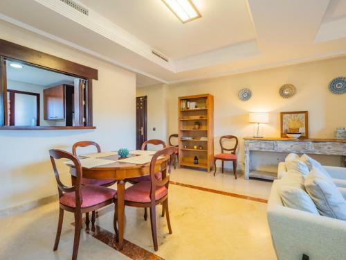 Cubo's Marbella Apartment Golf & Parking