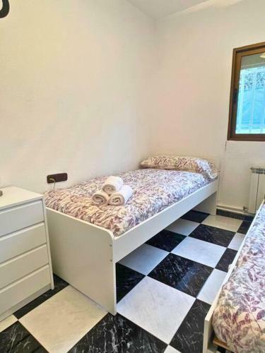 Casa Con Jard�n En Ogijares