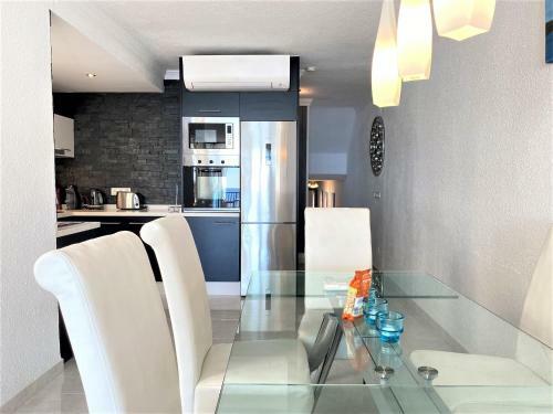 Tuhillo 2d Seaview Apartments Casasol
