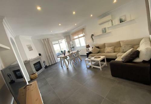 Wonderful Villa Burriana Beach