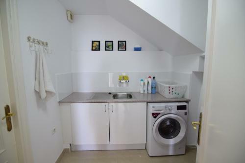 Ladera Panorama 2