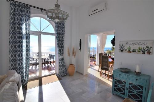 Ladera Panorama 2