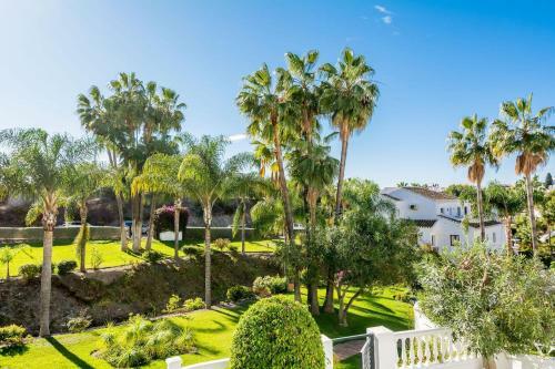 Apartamento Lovely 2 Bedroom In Oasis De Capistrano, Nerja