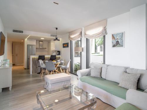 Holiday Home Royal By Interhome