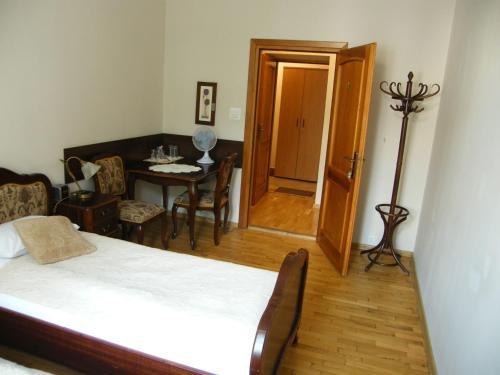 Kajzer Hostel