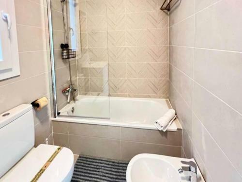 Lush Apartment With Gym In Motril Playa