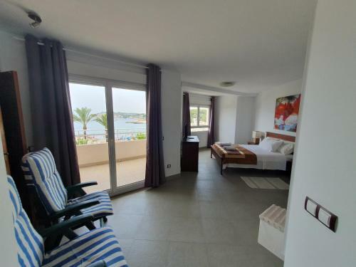 Espacioso Apartamento En Primera L�nea Del Mar