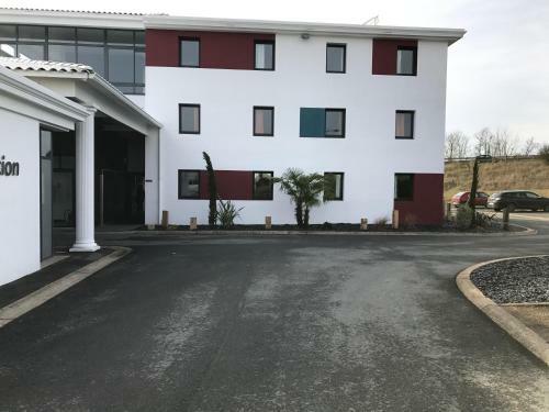 Hotel H�tel Balladins La Rochelle / Aytr�