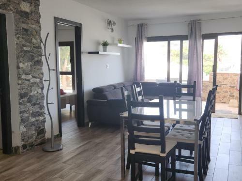 Modern Ground Floor Apartment , A Few Steps From The Beach