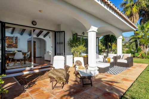 Stunning Urb Do�a Pilar Villa With Private Pool Ref 139