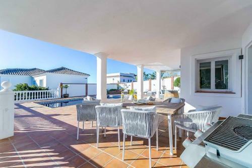 88-exclusive Villa With Private Pool In Mijas, Malaga