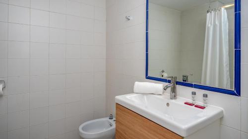Lovely Riviera Apartment With Pool Ref 82