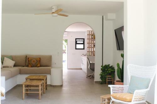 Blanco� High-end Mediterranean Design By The Sea ~