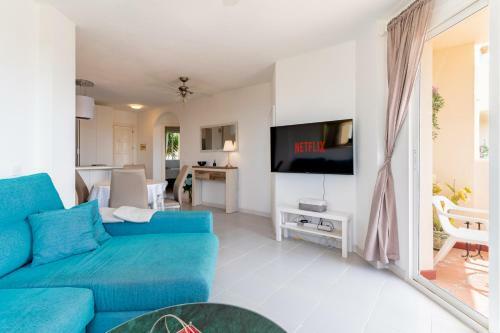 Cozy Apartment With Sea Views