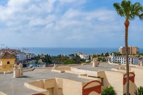 Cozy Apartment With Sea Views