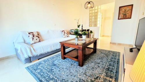 AA Guest - The Diamond Sea Views Eco Apartment
