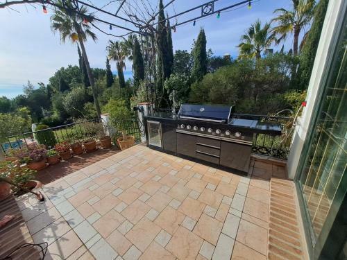 Impressive Villa Dazura In Valtocado, Mijas