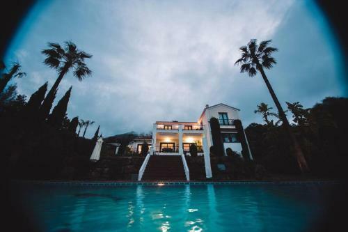 Impressive Villa Dazura In Valtocado, Mijas