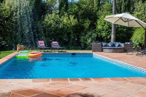 Impressive Villa Dazura In Valtocado, Mijas