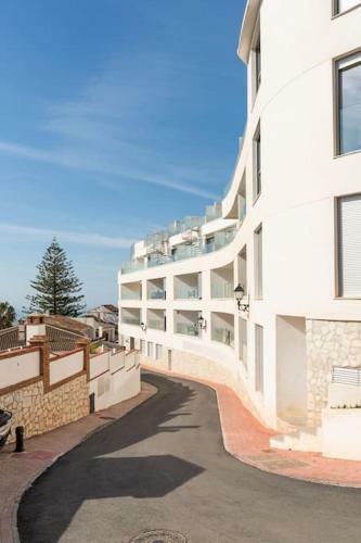 Mediterranean Apartment With Sea Views In Mijas