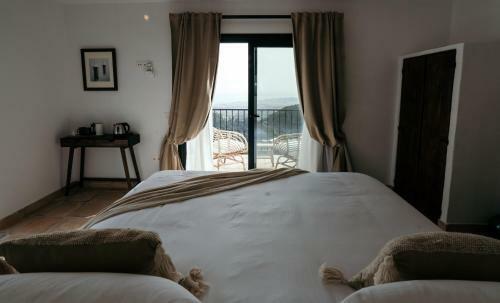Bed & Breakfast Hearts & Home