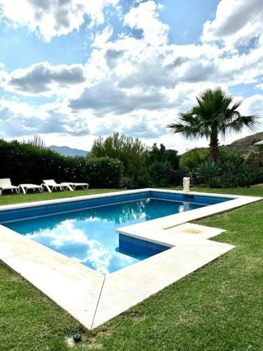 Villa Modern Retreat In Beautiful Countryside.