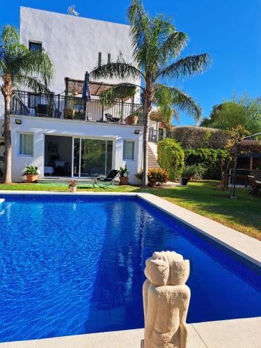 Villa Modern Retreat In Beautiful Countryside.