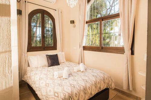 Luxury Villa El Toril - Mijas With Heated Pool & Scenic Views