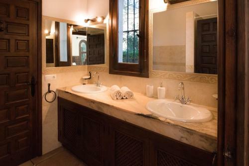 Luxury Villa El Toril - Mijas With Heated Pool & Scenic Views