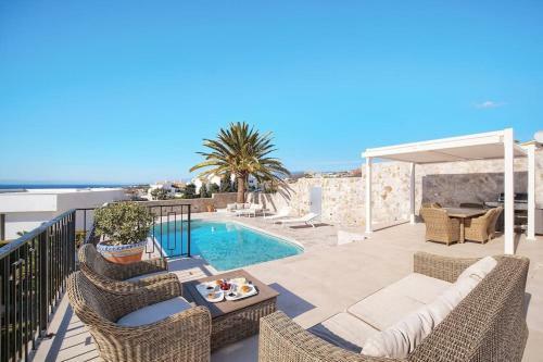 Paradise Villa Near Golf With Sea Views