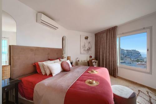 Paradise Villa Near Golf With Sea Views