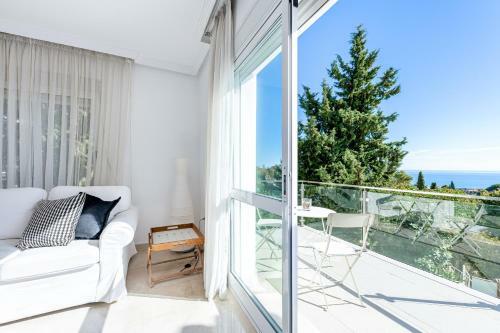Stunning Villa With Panoramic Views Of The Med