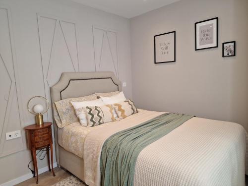 Sun & Palms - Luxurious 2 Bedroom Apartment With A Great Pool Area