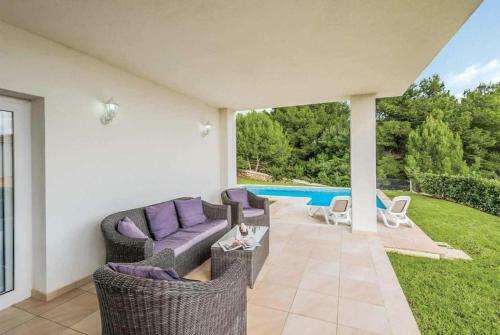 Villa Arual