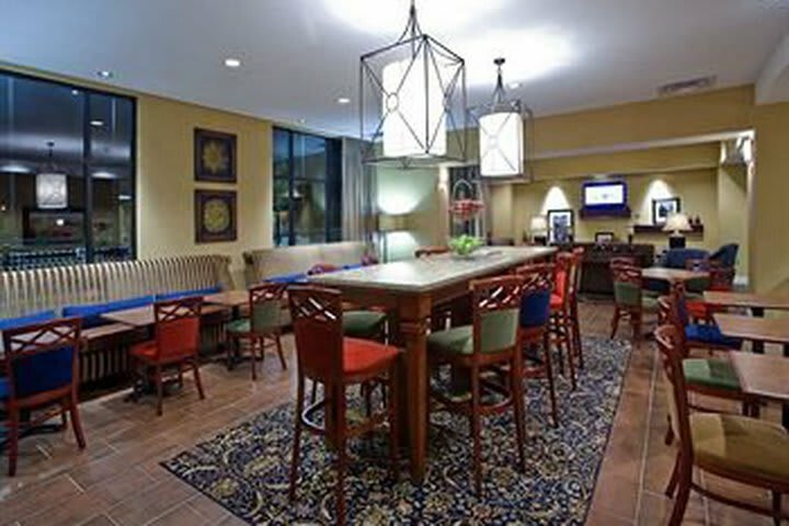Hotel Hampton Inn Jackson-college Avenue