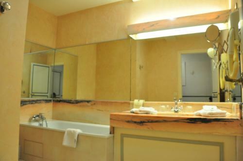 Hotel Malouini�re Le Valmarin