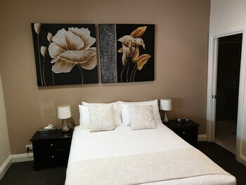 Motel Balcony On Sixth Lodge