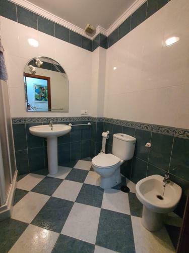 Apartamento Piso Tres Dormitorios Centro De Marchena. Sevilla