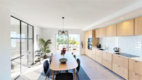 Apartamento Jardines De Andaluc�a - Exquisite Newly Renovated