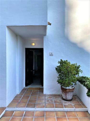 Apartamento Jardines De Andaluc�a - Exquisite Newly Renovated