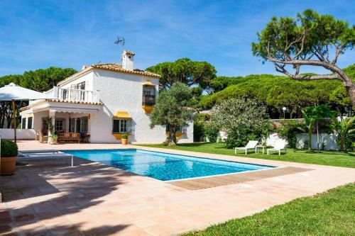 6 Bedrooms Villa With Private Pool And Wifi At Calahonda