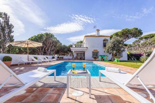 6 Bedrooms Villa With Private Pool And Wifi At Calahonda