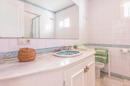 6 Bedrooms Villa With Private Pool And Wifi At Calahonda