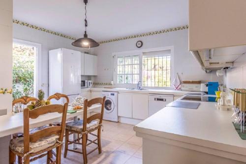 6 Bedrooms Villa With Private Pool And Wifi At Calahonda