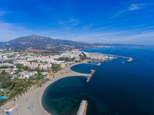 Apartamento Playas Del Duque - Puerto Ban�s - Marbella