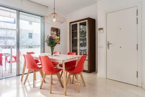 Modern Apartment Next The Beach